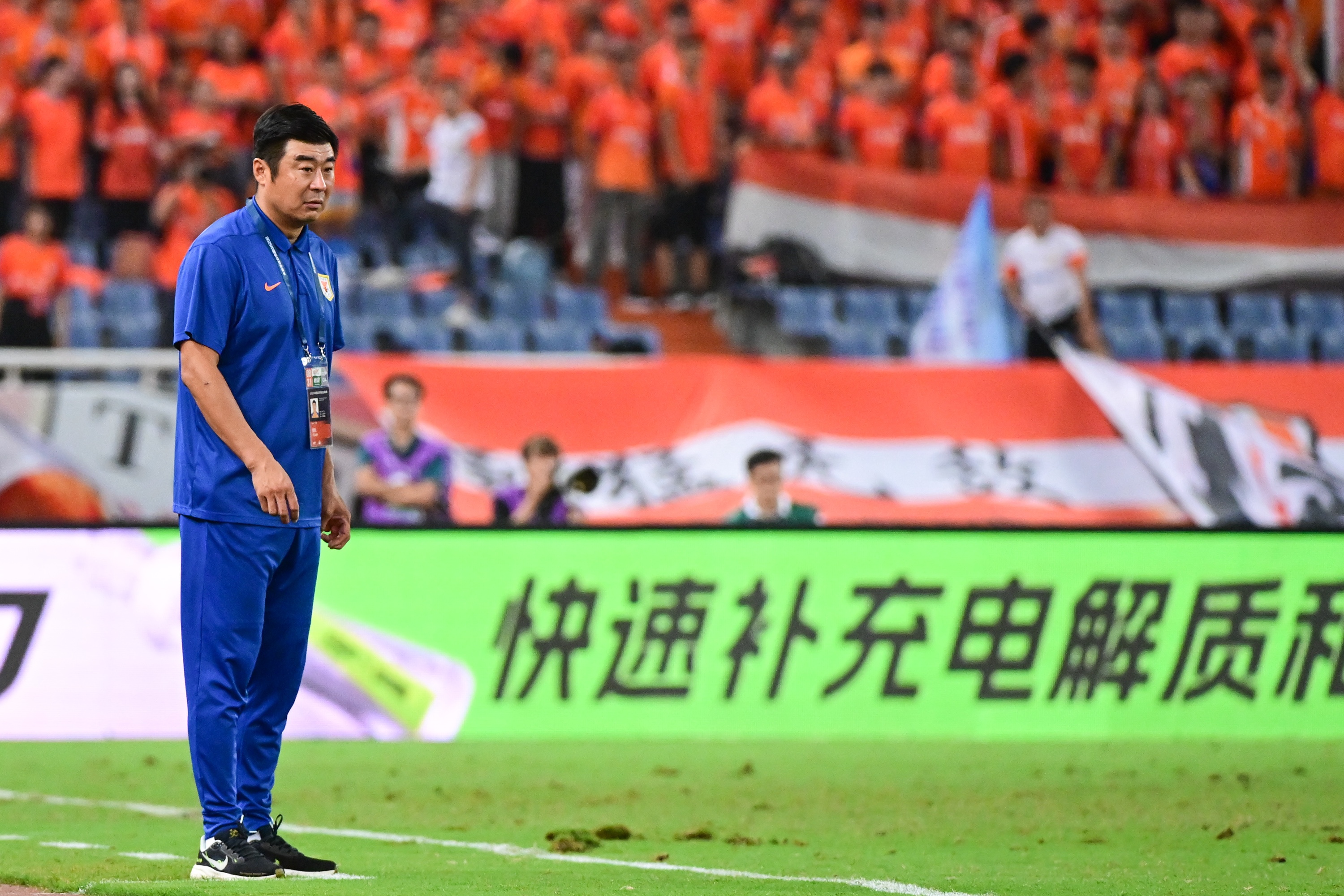 鲁媒：韩鹏阵型改变效果立竿见影，主力停赛考验下轮排兵布阵